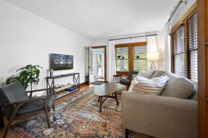 Crepe Myrtle Cottage