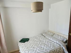 Comfortable Heathrow London Sleeps 4