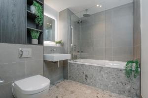 Portico Residences - Spacious 1-bed apartment in Nine Elms with Pool