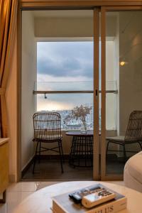Terra Royal 2br- high flr -nice view