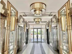 Family Rooms with View