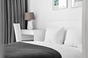 Kolska Blue & Grey Harmony Apartment by BookingHost