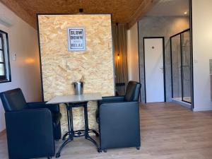 B&B / Chambres d'hotes Gite NATURISTE Le Jardin Des Hirondelles : photos des chambres