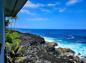 Breathtaking Oceanfront Home on Lava Rock Beach