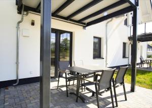 Rex Rugia FeWo15-2 mit Schwimmbad und Saunanutzung im AHOI-Erlebnisbad Sellin