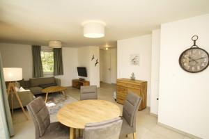 Rex Rugia FeWo15-1 mit Schwimmbad und Saunanutzung im AHOI-Erlebnisbad Sellin