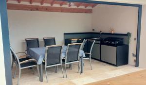 Provence, Uzès, villa climatisée 8 pers avec piscine privée
