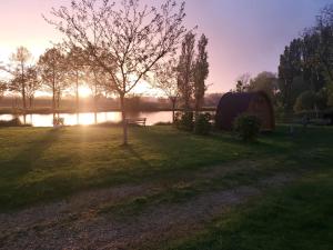 Campings Camping de Gracay : photos des chambres