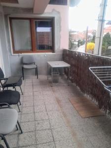 Big House with beautiful city view, gym,BBQ garden and own parking