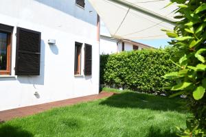 M433 - Marcelli, spazioso trilocale con giardino