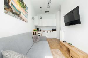 Jasny Apartament w Świnoujściu Blisko Portu by Noclegi Renters