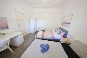 Entire 3 bedroom guest suite in Burwood