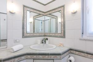 Flat in center with Terrace, near Garibaldi FS