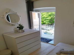 Apartment Leo Povile