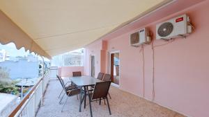 Modern, Renovated Apartment in Nikaia