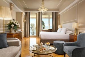 Junior Suite Lake View with Balcony room in Villa Cortine Palace Hotel