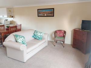 Peaceful Ronalds Road