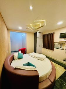 Hotel Elite Stay - Nilanjali Society, Kalyani Nagar, Pune