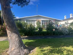 Convenient Sunset Beach and Garden