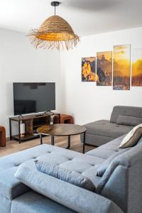 Grand Horizon Large Terrace & Mountain View