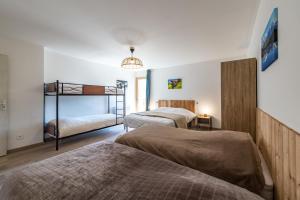 Appartements Renovated apartment with terrace for 14 people : photos des chambres