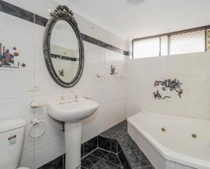 20 OFF Affortable Long Stay 4 Queen Bed House Near Uni City Swan River