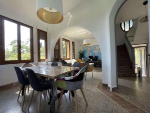 Maison T4 avec Piscine Privée – Bormes-les-Mimosas - FR-1-308-209