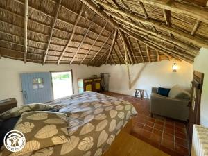 Maisons de vacances Sejour Authentique dans Bourrine Traditionnelle a Beauvoir-sur-Mer - FR-1-426-582 : photos des chambres