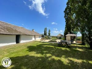 Maisons de vacances Sejour Authentique dans Bourrine Traditionnelle a Beauvoir-sur-Mer - FR-1-426-582 : photos des chambres