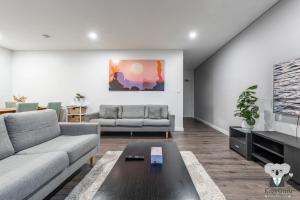 KozyGuru | Homebush West | 3 Bedroom Apt+Parking