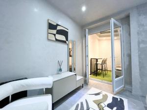 Urban Flat 11 - Studio Wagam Pereire