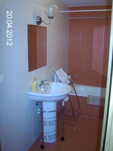 Apartment close to the beach and with communal pool