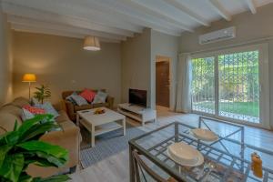 Luxury Villa with private garden
