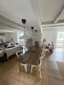 Maisons de vacances Large charming house surrounded by nature : photos des chambres