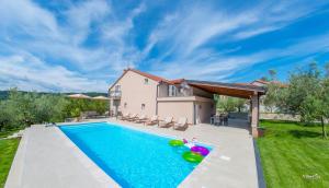 Holiday Home The Olive Escape