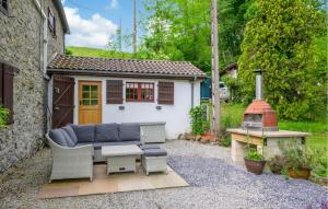 Maisons de vacances Awesome Home In Lohitzun-Oyhercq : photos des chambres