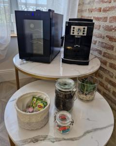 Appartements L-audacieuse-Jacuzzi et sauna , miroir suspendu : photos des chambres