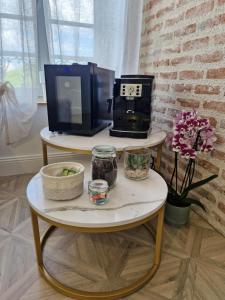 Appartements L-audacieuse-Jacuzzi et sauna , miroir suspendu : photos des chambres