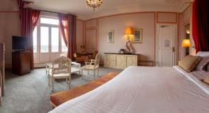 Hotels Pavillon Henri IV Hotel Restaurant Gastronomique Terrasse : Suite