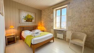 Villas Magnifique maison de village rhetaise : Maison 4 Chambres