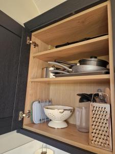 Long Meadow Shepherd Hut - Brecon Beacons, LD3 7TD