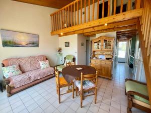 Maison avec jardinet, 2 chambres, parking, proche plage et centre - FR-1-231-334