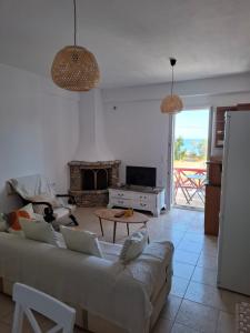 Agali Tinos Home