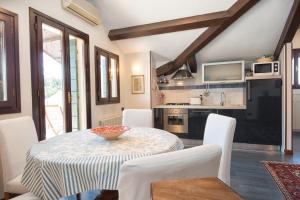 Ca Moro - elegant apartment with private terrace