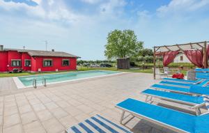 Awesome Home In Fabrica Di Roma