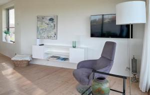 Cozy Home In Ulfborg With Wifi