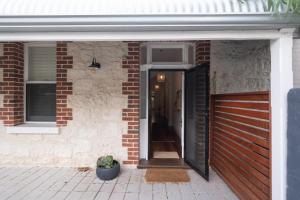 Travellers Return Retreat