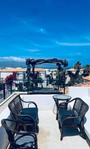 Casseiopia 5 Bedroom Villa on beach with pool