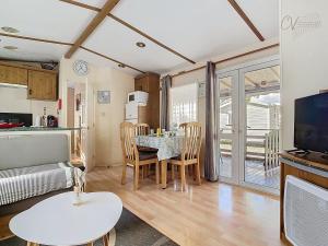 Mobil-Home VI 10 à Vias - La Carabasse - Camping Siblu avec piscine payante