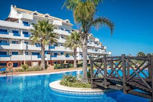 Duquesa Suites Seaview